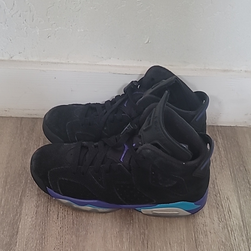 Men's Black and Purple Sneakers